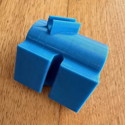 Kẹp cố định túi đựng nước tiểu có giá đỡ