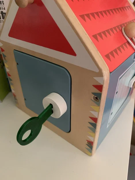 Chìa khóa cho nhà đồ chơi bằng gỗ - Image 1
