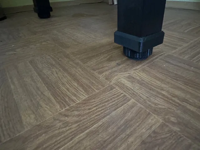 Chân đế điều chỉnh được cho tủ IKEA Lack - Image 1