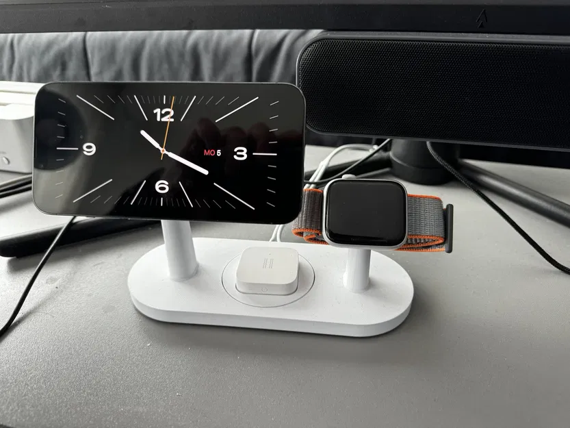 Kệ Sạc MagSafe Cho iPhone, Apple Watch và AirPods - Image 1