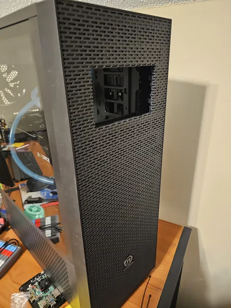 Mặt trước Vỏ Case Thermaltake Core X71 - Image 4