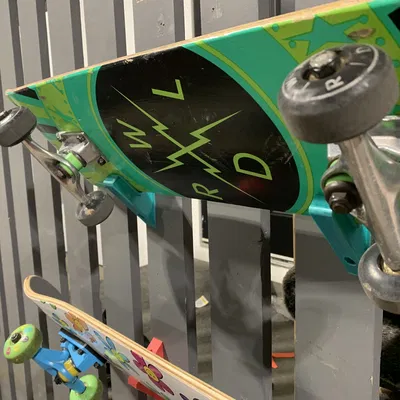 Giá Treo Ván Trượt