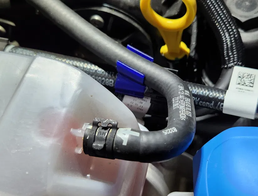 Kẹp Ống Nước Làm Mát Cho MK8 Golf - Image 1