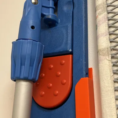 Kệ treo cây lau nhà phẳng