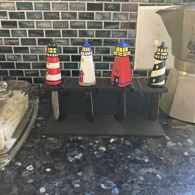 Chân Đế Đựng Dao Bơ Hình Ngọn Hải Đăng