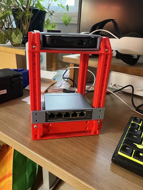 Vỏ tủ Rack 6 inch - Gắn Bộ chuyển mạch Netgear TLSG105 PE - Image 1