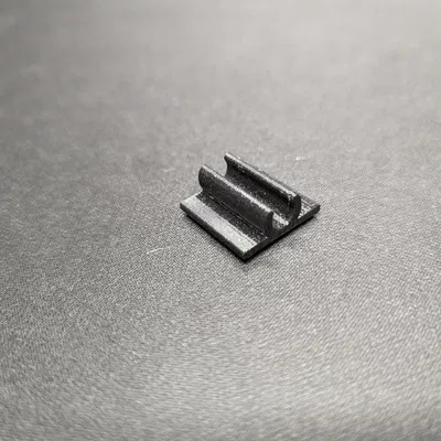 Kẹp Giữ Dây Cáp Treo Tường