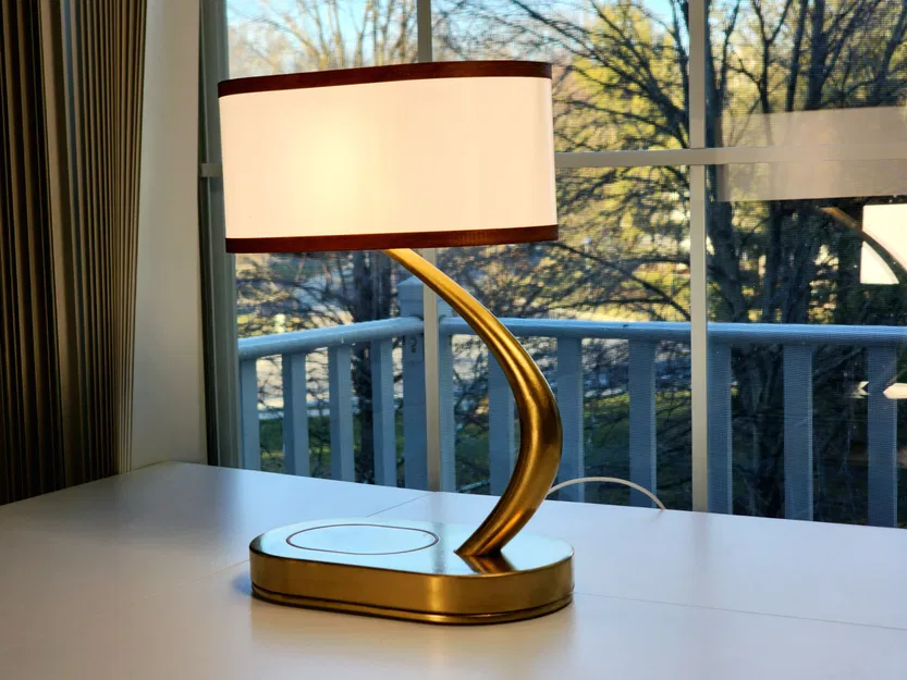 Đèn Bàn Hiện Đại Tích Hợp Sạc Không Dây - Image 8