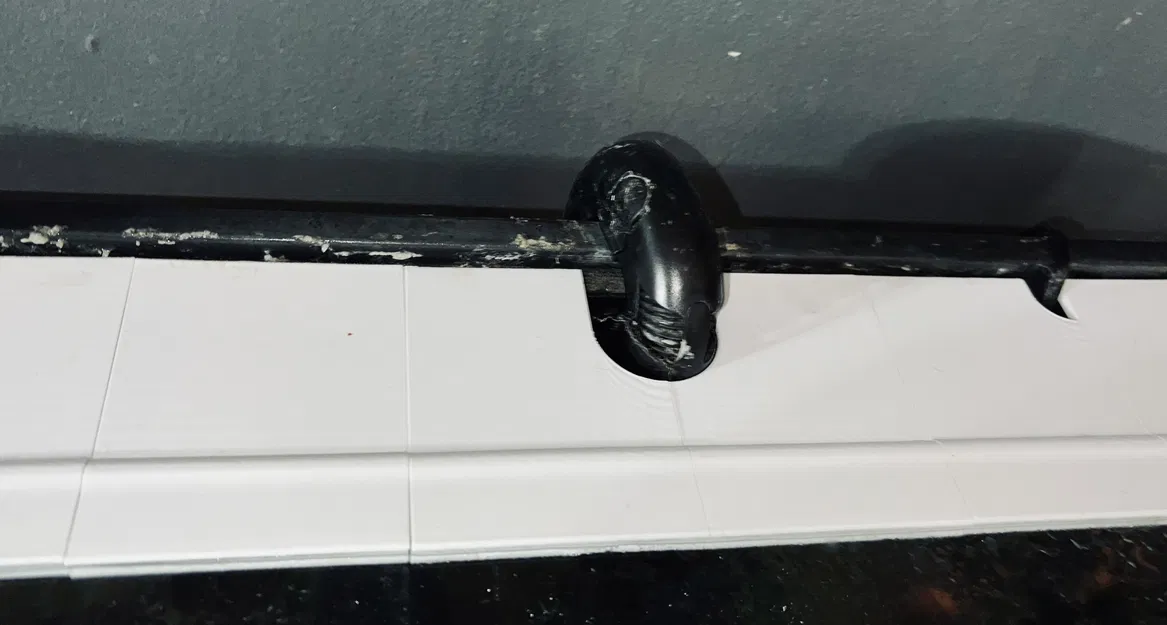 Thanh chặn khe hở nắp hồ cá - Image 2