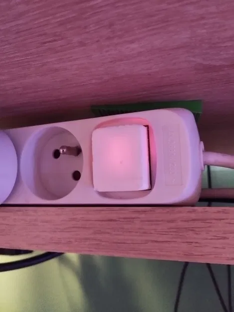 Nắp Chụp Ổ Cắm Đa Năng - Image 1