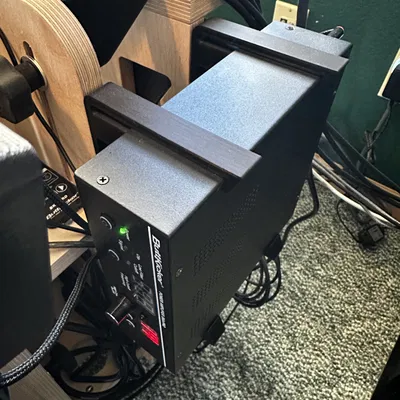 Giá đỡ gắn hông Amp Buttkicker