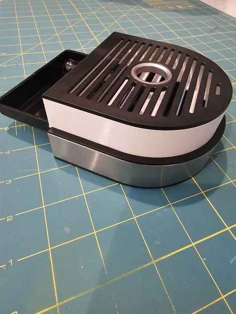 Đế Nâng Khay Hứng Nước Keurig - Image 2