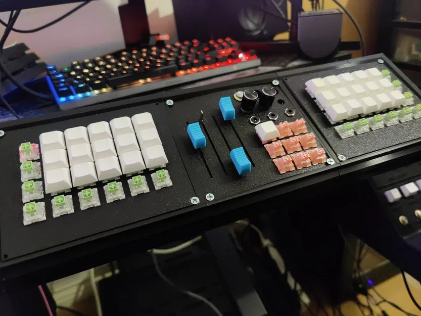 Vỏ Tủ Điều Khiển Mecha Simpit - Image 2