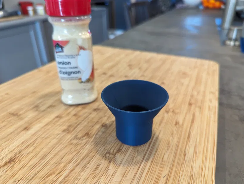 Phễu cho hũ đựng gia vị Club House - Image 2