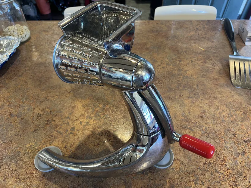 Tay nắm thay thế cho máy xay thực phẩm thủ công Saladmaster - Image 1