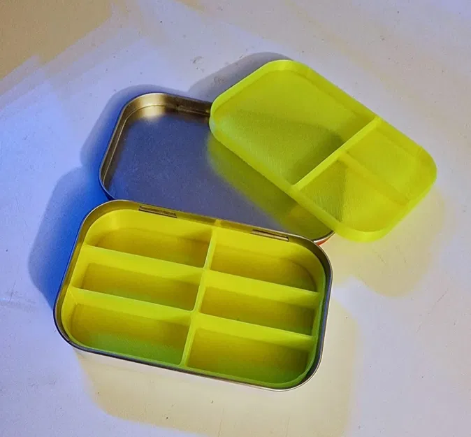 Hộp đựng mồi câu/lure hai ngăn từ hộp Altoids - Image 2