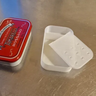 Hộp đựng mồi câu và mồi sống siêu gọn từ hộp thiếc Altoids