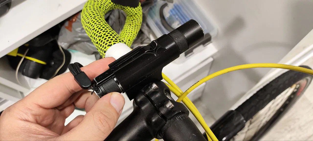 Giá Đỡ Đèn Pin Convoy S2+ Cho Xe Đạp (Vành 31.8mm) - Image 5