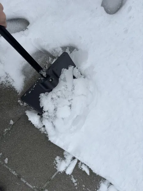 Xẻng cho người lười ngày tuyết rơi - Image 3