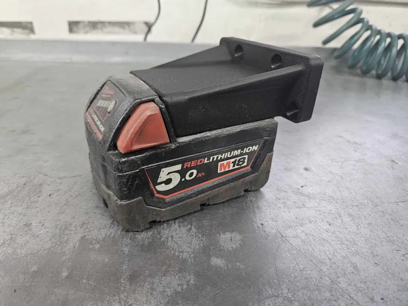 Giá Đỡ Pin Milwaukee M18 Treo Ngang Tường - Image 2