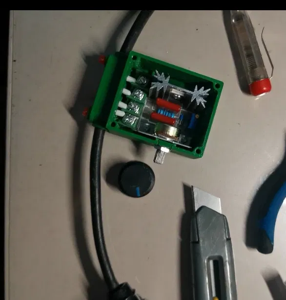 Vỏ cho bộ điều chỉnh điện áp 2000 W AC 50 - 220 V - Image 2