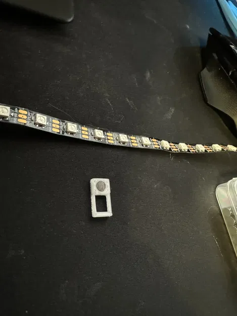 Ngàm Nam Châm Cho LED Strip Trần Thả - Image 2