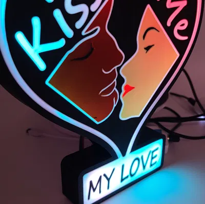 HỘP ĐÈN TRÁI TIM KISS ME