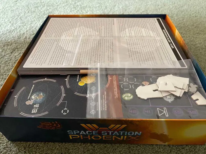 Hộp đựng Space Station Phoenix - Image 1