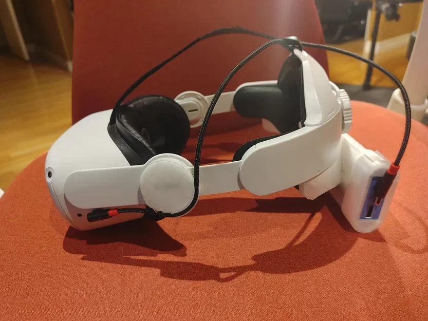 Adapter pin sạc dự phòng cho dây đeo Quest 2 - Image 1