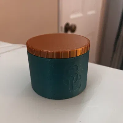 Hộp đựng nắp vặn