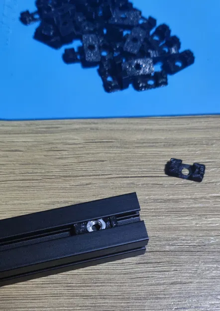 Đai ốc V0 Không Rơi cho thanh nhôm Fysetc - Image 1