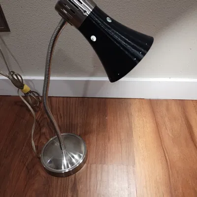 Chao đèn thay thế cho bóng đèn kiểu khóa xoắn ba chấu 1.125"