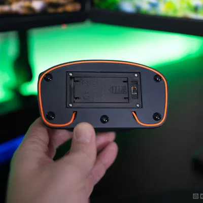 Kệ đỡ tay cầm Xbox có LED