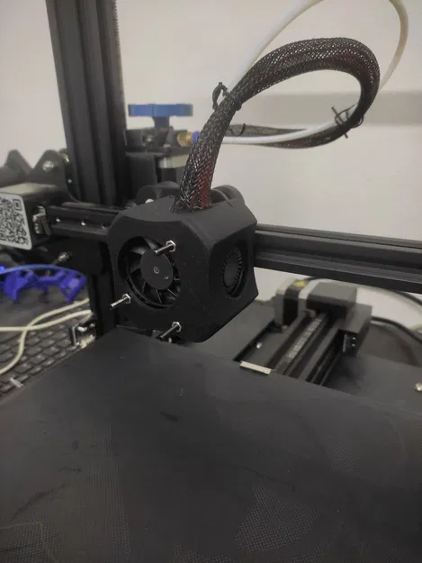 Cải tiến quạt Ender 3 V2: Êm hơn, chắc chắn hơn - Image 1