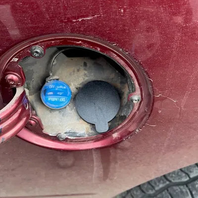 Nắp Chống Bụi Bình Dầu Diesel Dodge/RAM Mới (2024)