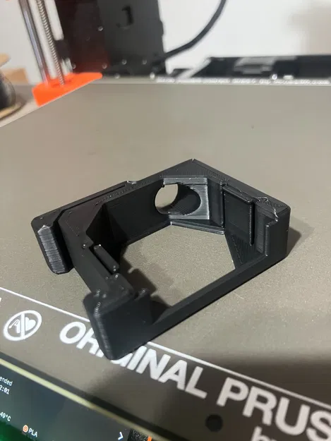 Giá đỡ ray DIN Shelly Plus có lỗ tản nhiệt - Image 1