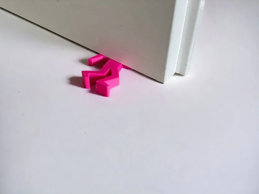 Chặn Cửa Hiện Trường Vụ Án - Image 1