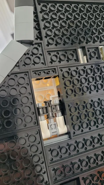 Giá treo tường Tàu con thoi LEGO Discovery (10283) - Image 4