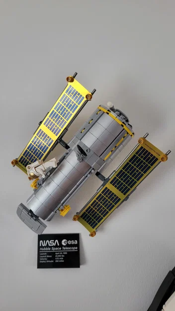 Giá treo tường Tàu con thoi LEGO Discovery (10283) - Image 12