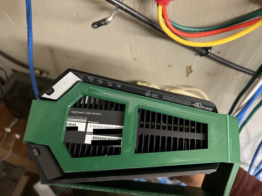 Giá đỡ Modem cáp Netgear Nighthawk CM2000 - Image 5