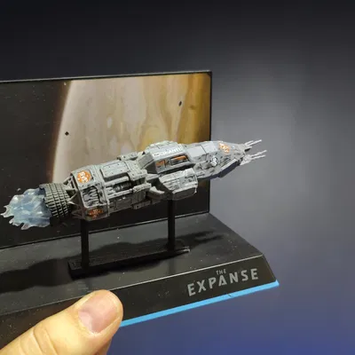 Chân Đế Mô Hình Tàu Rocinante Loot Crate