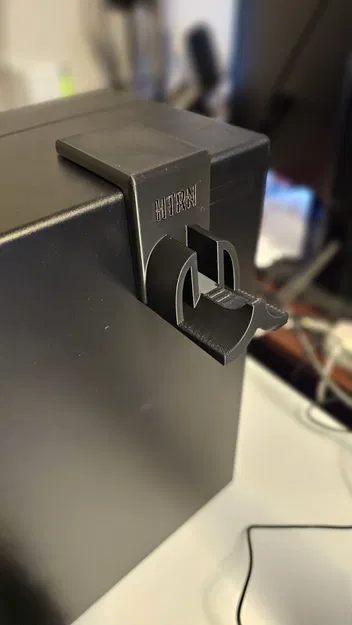 Móc Treo Tay Cầm Chơi Game Logitech - Image 2