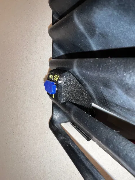 Giá đỡ phích cắm XT60 cho lưới thông gió nạp khí VW T3 - Image 2