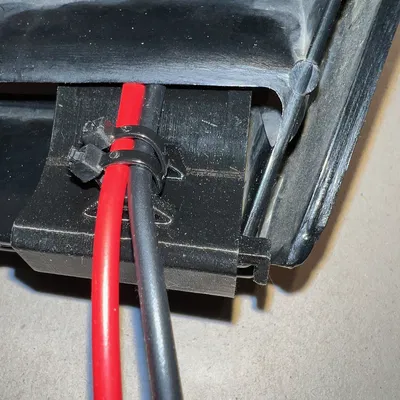 Giá đỡ phích cắm XT60 cho lưới thông gió nạp khí VW T3