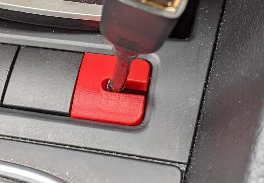 Chỗ luồn dây cho nút bấm "VW blank" xe Jetta - Image 1