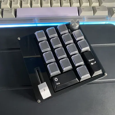 Bàn phím Launch Pad bởi Ungodly Design