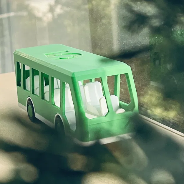 Xe buýt số 5 - Image 1