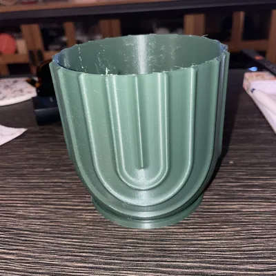 Chậu cây có lỗ và đế lót