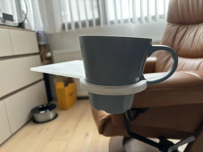 Bàn phụ hiện đại cho ghế deck Nitori - Image 3