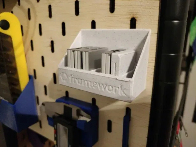 Khay Đựng Card Mở Rộng Khung SKADIS - Image 1